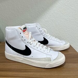 Nike Blazer Mid '77
Women's Shoes